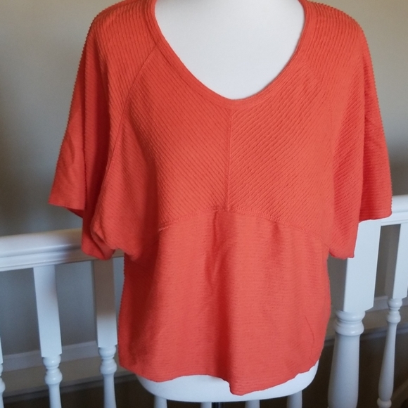 Buckle Tops - Buckle Boutique Willow Root Orange top size Med